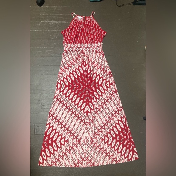 London Times Dresses & Skirts - London Times Red and White Patterned Maxi Dress
